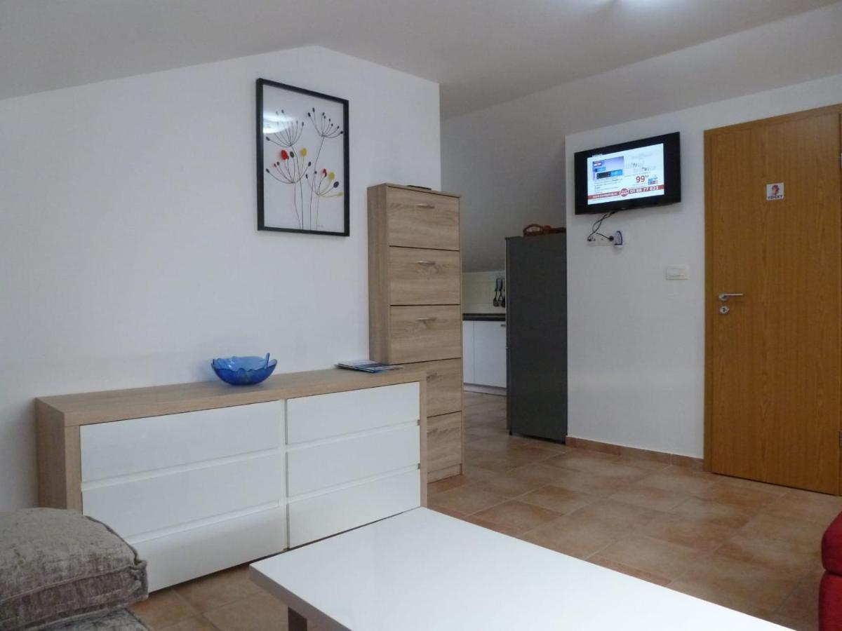 Apartmani Veronika Nin Exterior foto